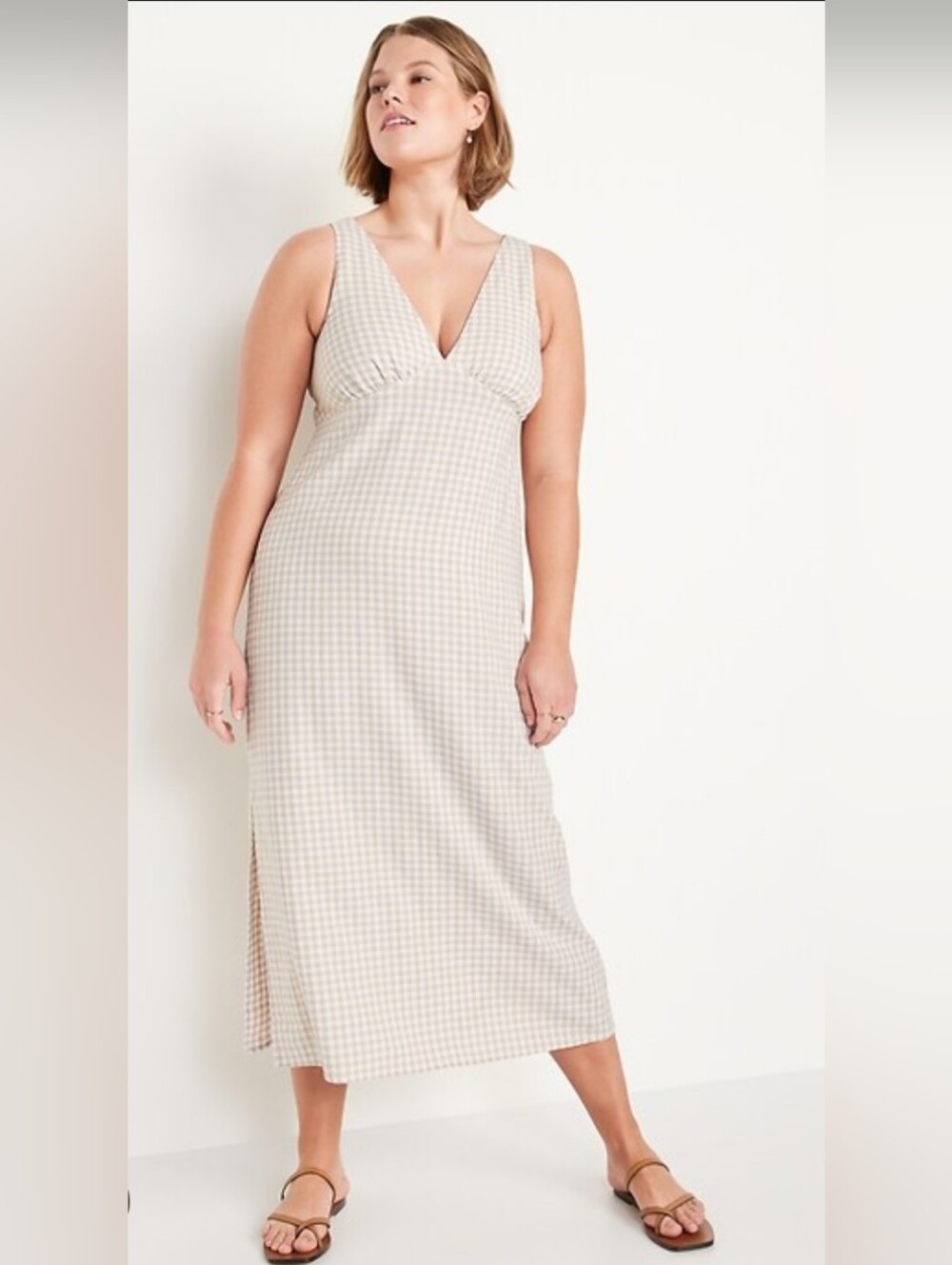 Sleeveless Cotton/Linen V-Neck Maxi Dress in Beige Gingham M Tall